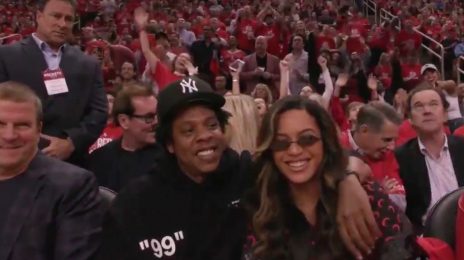 Beyonce & Jay-Z Spotted At Houston Rockets Game