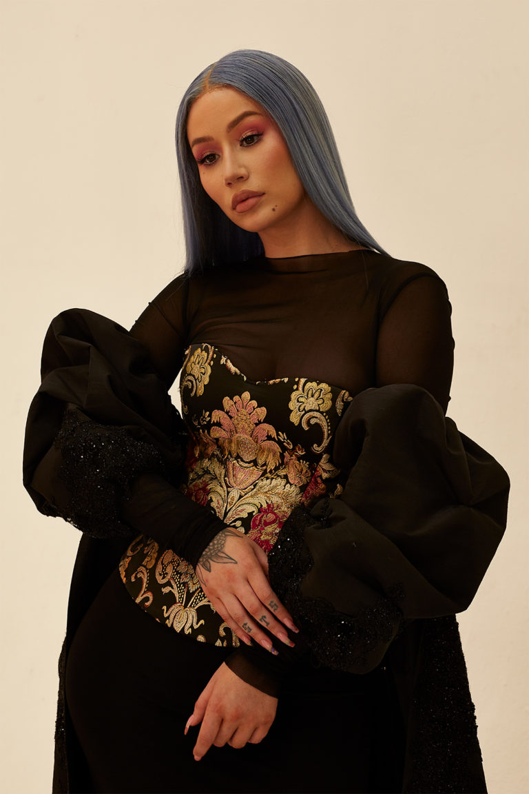 IGGY AZALEA LOLA CARDI B – Ebekaheti1