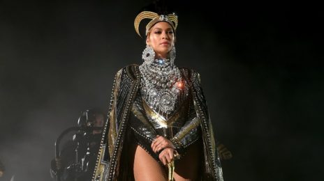Beyonce Blasts To #1 On iTunes With 'Black Parade'