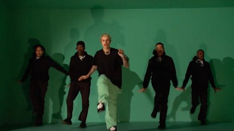 Watch: Justin Bieber Brings 'Yummy' & 'Intentions' Performances to 'SNL'