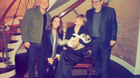 Taylor Swift Inks Lucrative Deal With Universal Music Publishing