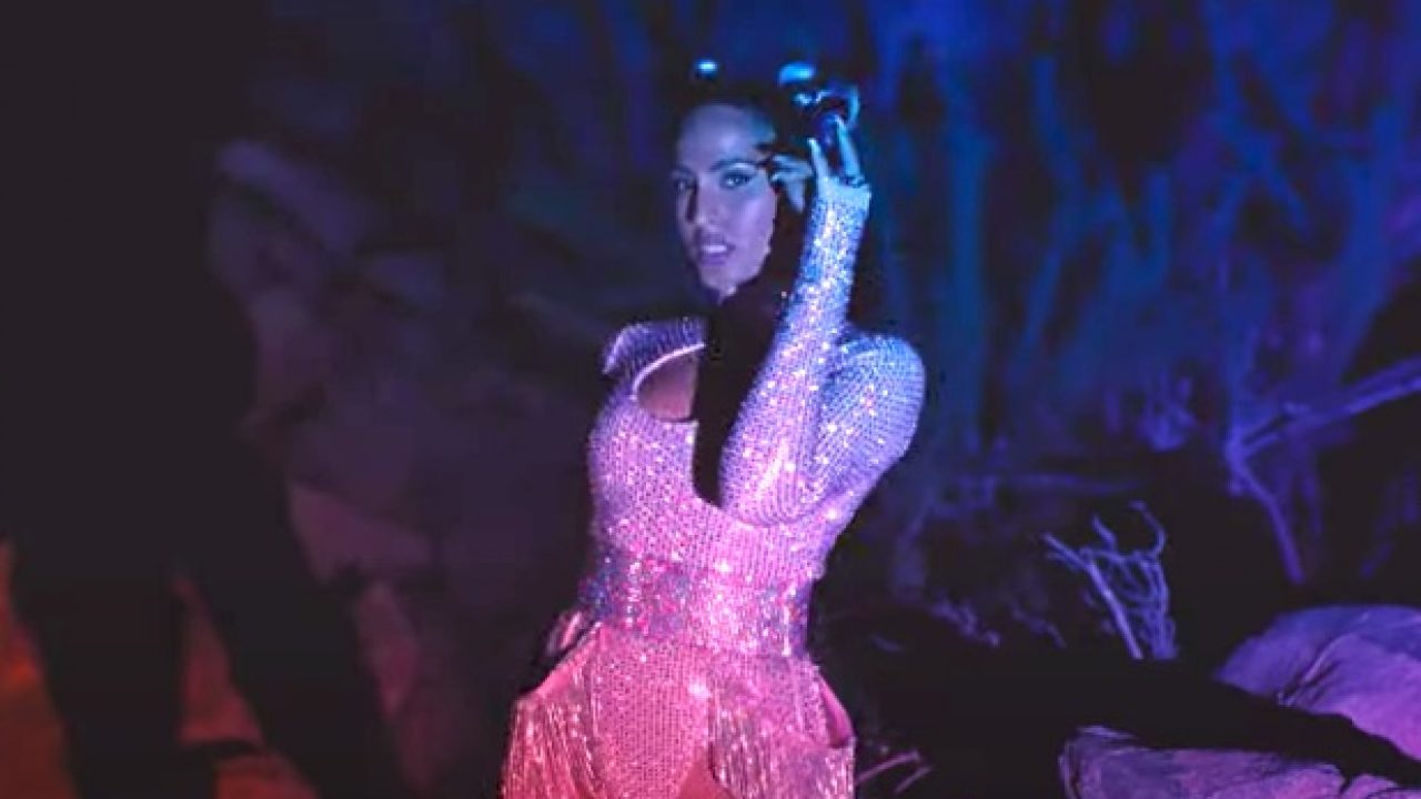 New Video: Snoh Aalegra - 'Dying 4 Your Love' - That Grape Juice