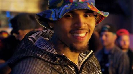 Chris Brown Celebrates 'Loyal' Hitting 1 Billion Views