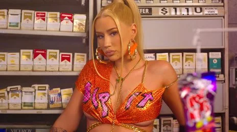 Iggy Azalea Anal Porn - Iggy Azalea Joins OnlyFans, Promises Content Will Be 'Hotter Than Hell' -  That Grape Juice
