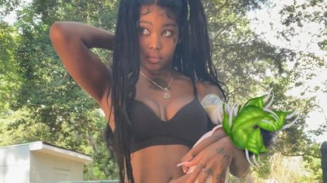 Summer Walker Claps Back At "Weird" Critics Of Her Baby Pictures
