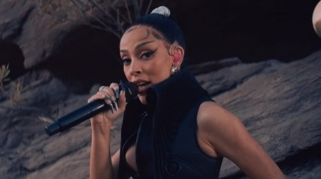 Watch:  Doja Cat Rocks 'Planet Her' With Live Performance of 'Need To Know'