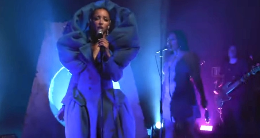 Watch: Tinashe Performs 'Undo' on GMA - That Grape Juice