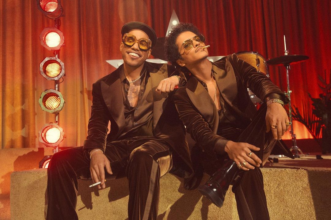 Bruno Mars & Anderson .Paak Unwrap 'An Evening With Silk Sonic' Album