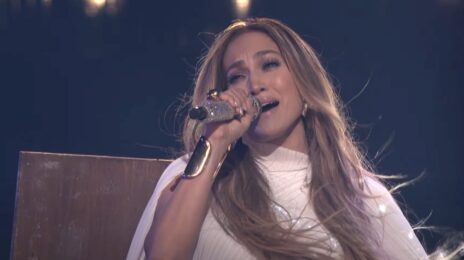 Jennifer Lopez Belts 'On My Way' from 'Marry Me' Movie on The  Voice Finale