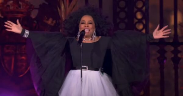 Diana Ross Dazzles with 'Ain't No Mountain High Enough' & More at The ...