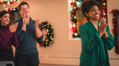 Movie Trailer: 'I'm Glad It's Christmas' [Starring Gladys Knight, Jessica Lowndes]