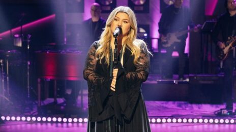 Watch: Kelly Clarkson Gives First Televised Performance of Post-Divorce Song 'Mine'