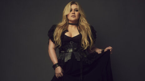 Listen: Kelly Clarkson Drops New Songs 'Mine' & 'Me' / Unlocks Tracklist of New Album 'Chemistry'