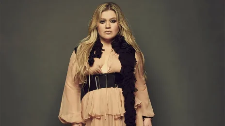 New Songs: Kelly Clarkson - 'I Hate Love' & 'Red Flag Collector'