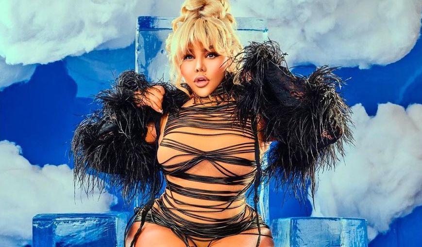Lil’ Kim Previews New Song ‘Nice Ice’ [Listen]