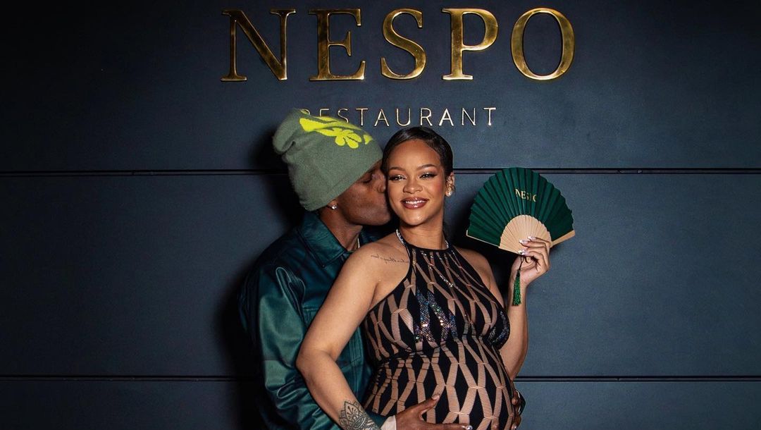 Hot Shots: Rihanna Stuns with Pregnancy Glow at Nespo Restaurant