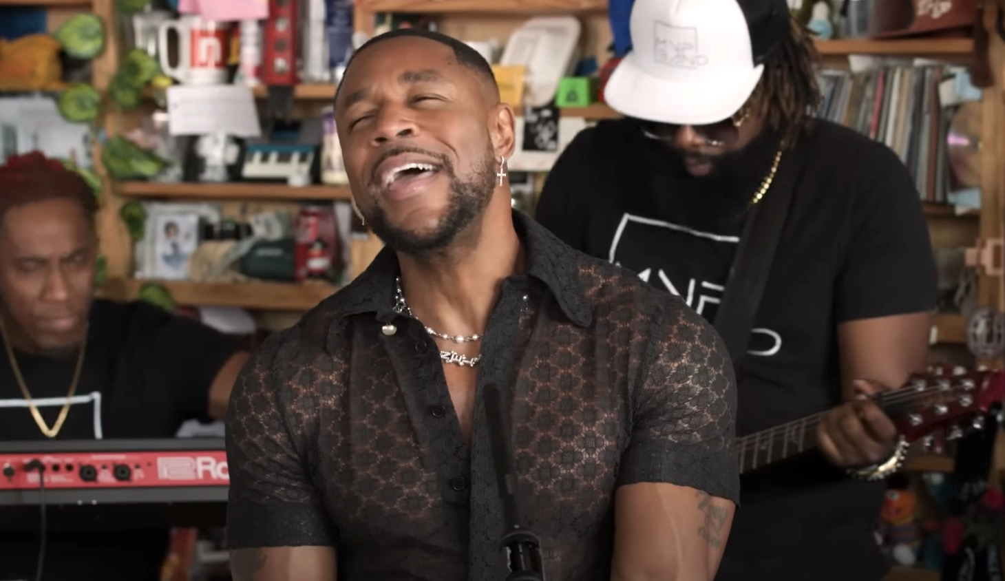 Tank Soars on Tiny Desk Concert / Wows with Hits of His Own & Those