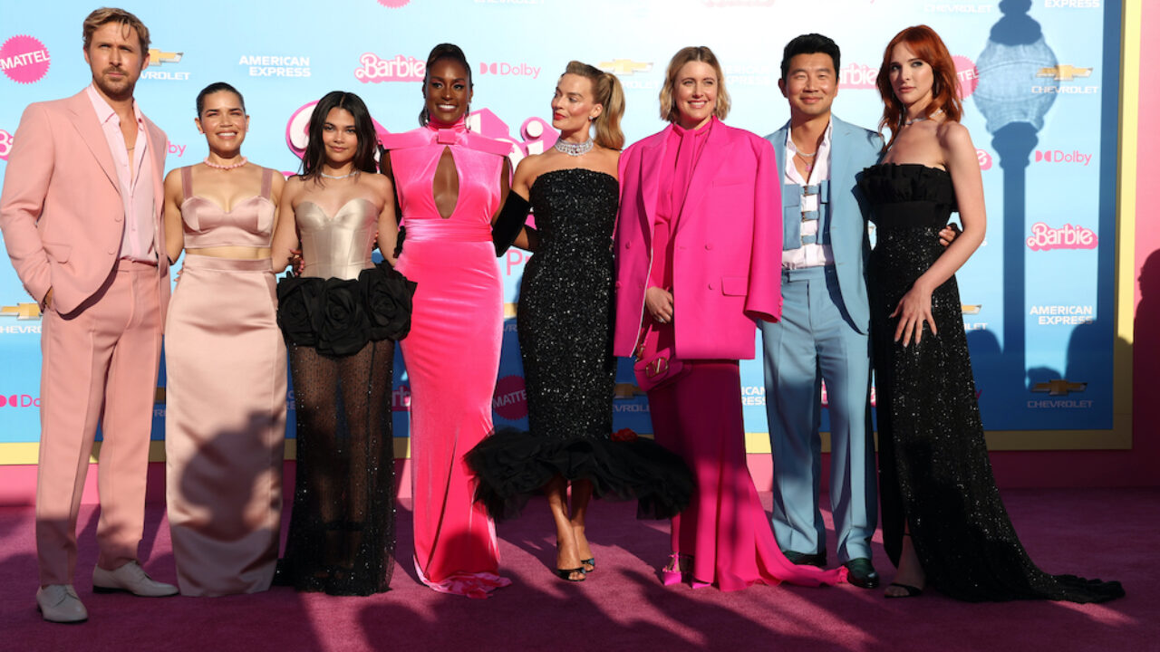 Barbie : Dua Lipa rejoint le casting XXL du film avec Margot Robbie - Elle