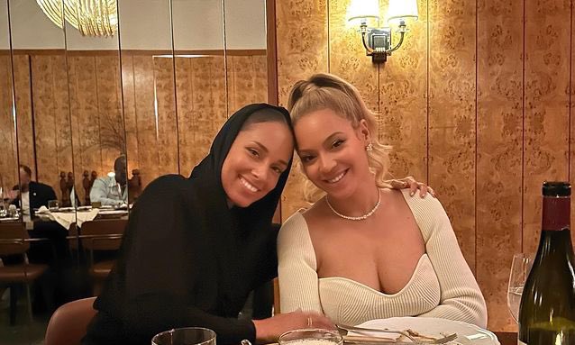 Beyonce & Alicia Keys Reunite