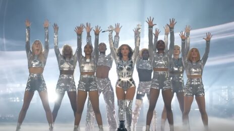 Watch: Beyonce Thanks the "World Wide Hive" as the 'Renaissance Tour' Hits the US