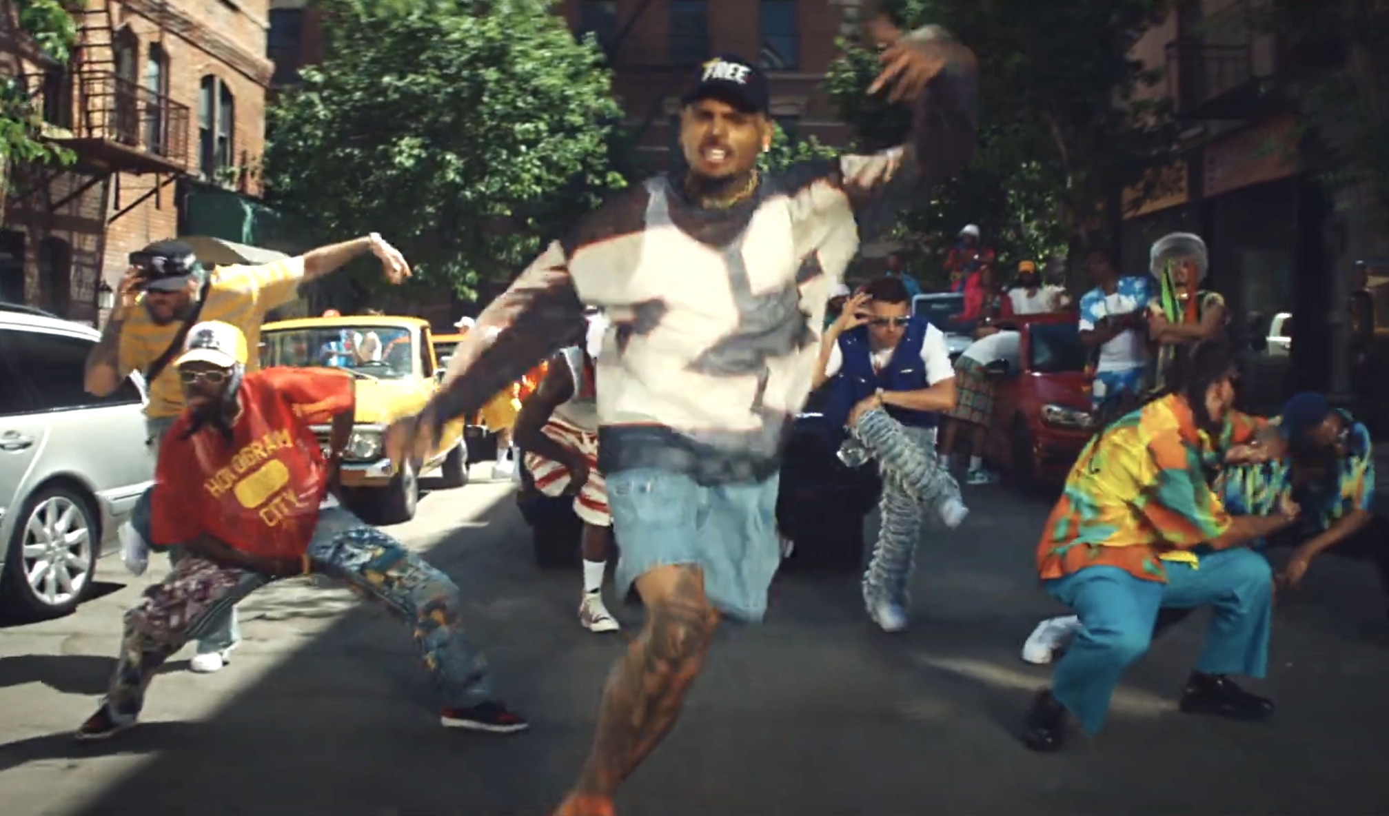New Video: Chris Brown – ‘Summer Too Hot’