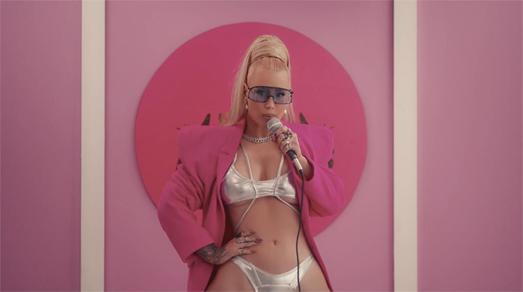 New Song: Iggy Azalea – ‘Money Come (Remix)’ [featuring Big Boss Vette & Ivorian Doll]