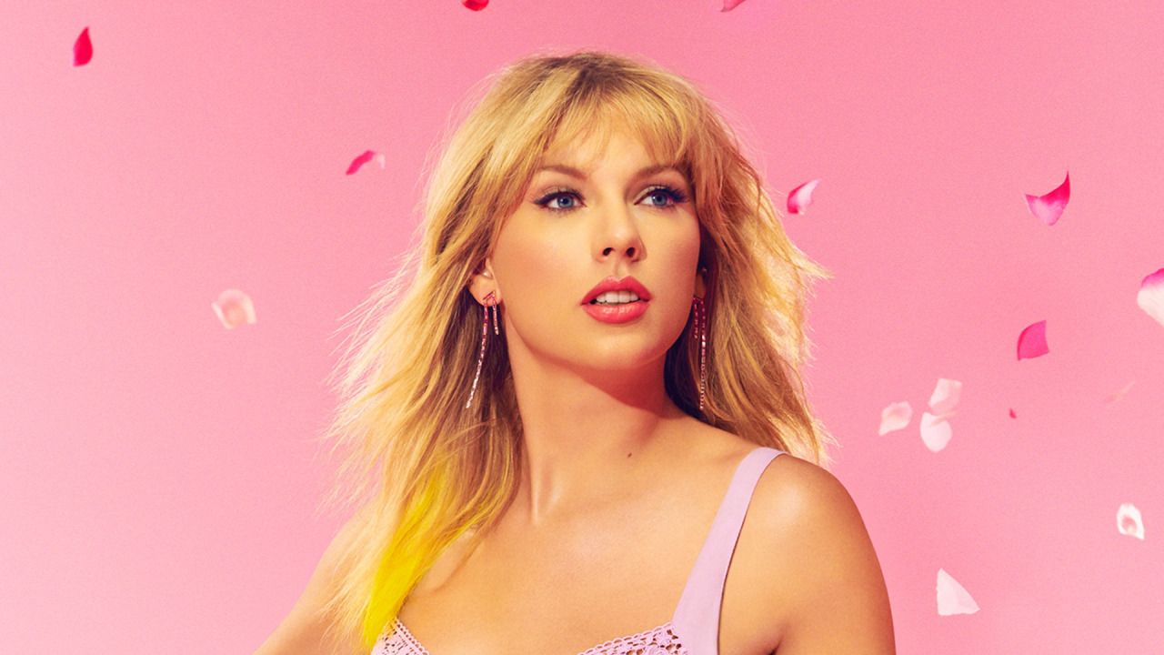 Hot 100: Taylor Swift Makes History as ‘Cruel Summer’ Soars to #1 – FOUR YEARS After Its Release