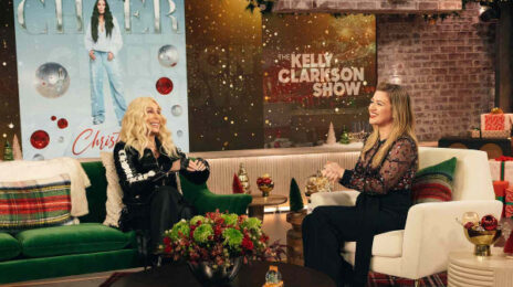 Cher Says Kelly Clarkson "Aced" Her 'DJ Play a Christmas Song' Cover: "I'm Out of My Mind Over Your Version"