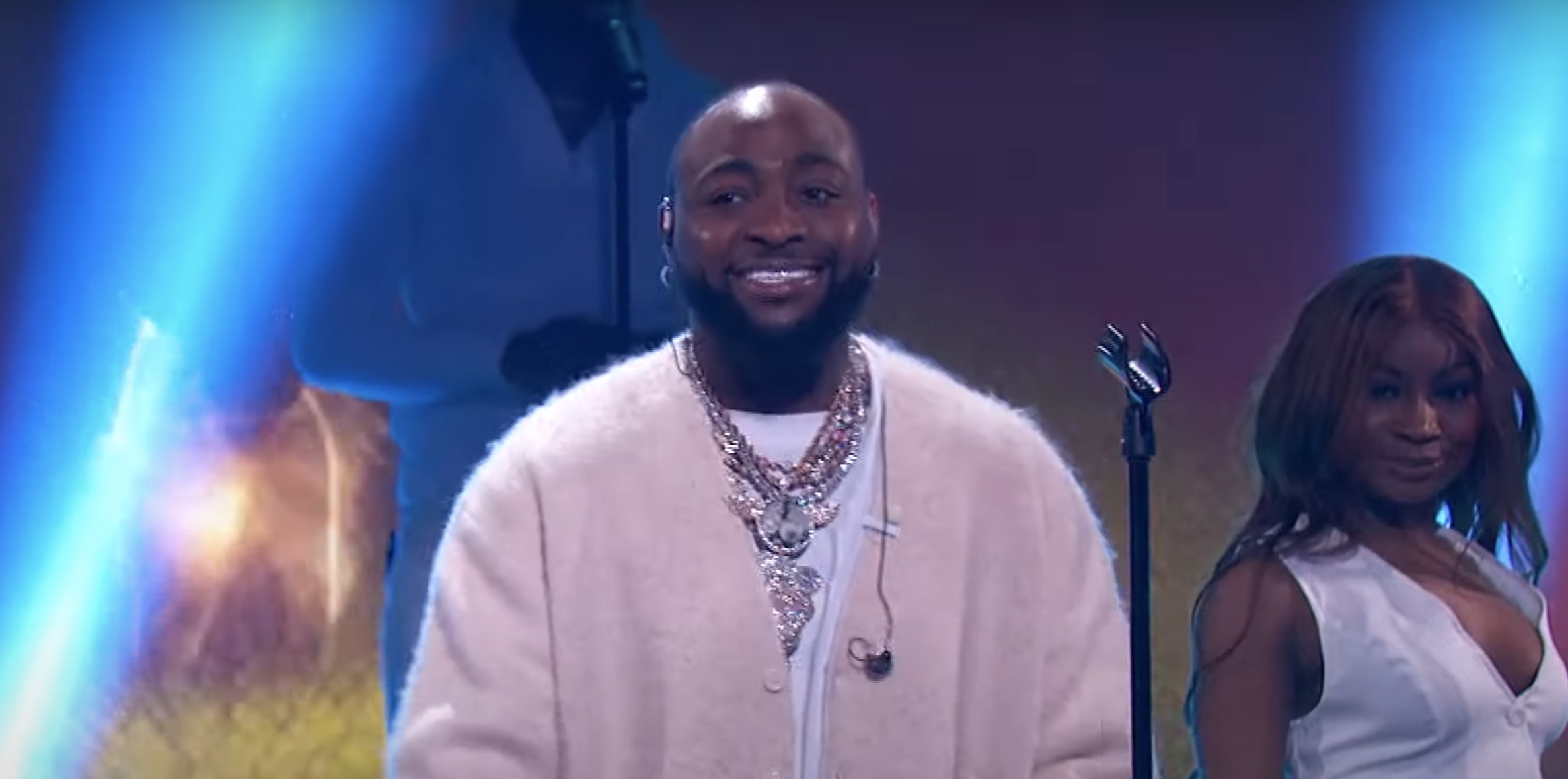 Davido Performs ‘Feel / Unavailable’ Medley on ‘The Jennifer Hudson Show’