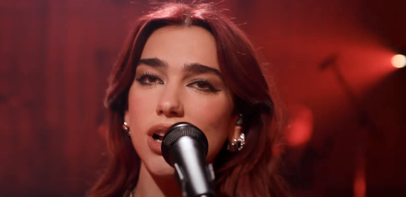 Watch: Dua Lipa Delivers ‘Training Season’ London Sessions [Performance]