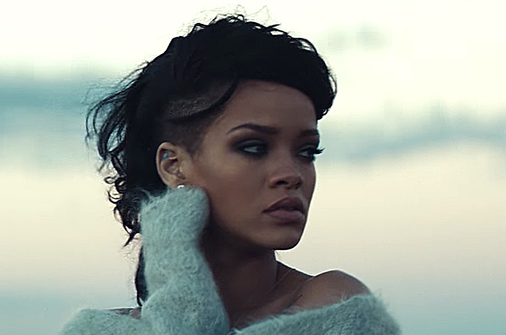 Rihanna’s ‘Diamonds’ Certified Diamond by the RIAA