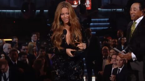 Smokey Robinson SLAMS Beyonce Country Critics: "Shut Up!"