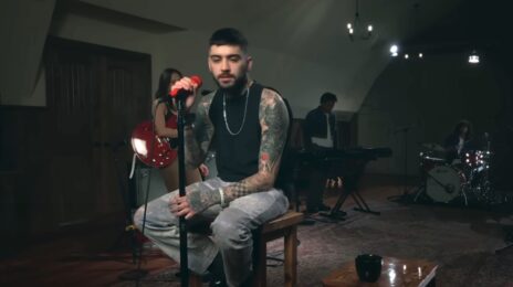 Watch: Zayn Debuts Rare Live Performance, Wows With 'Alienated'