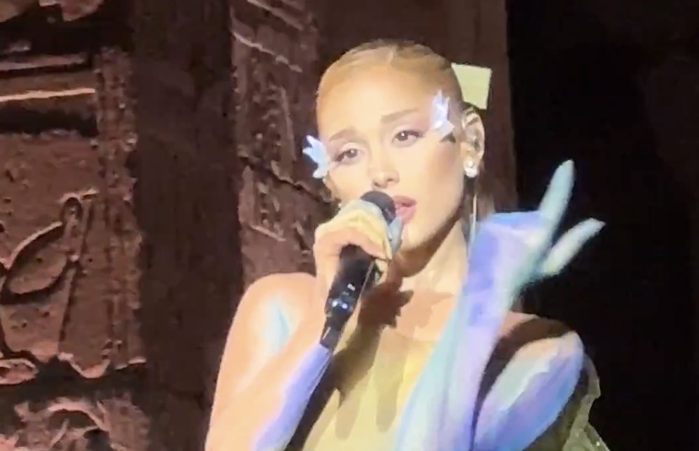 Watch: Ariana Grande Amazes as Surprise MET Gala Performer, Wows with ‘Into You,’ ‘When You Believe,’ & ‘Yes, And?’