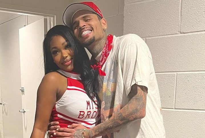 Chris Brown & Summer Walker Get Steamy Backstage at ’11:11 Tour’ in Atlanta