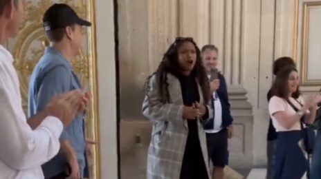 Jennifer Hudson Moves Visitors to TEARS with Impromptu 'Hallelujah' Performance at the Palace of Versailles