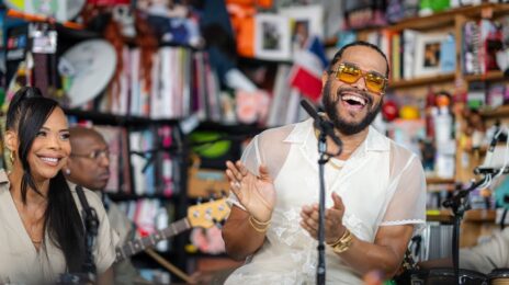 Maxwell MARVELS with 'Pretty Wings,' 'Ascension,' 'Sumthin Sumthin,' & More on Tiny Desk Concert