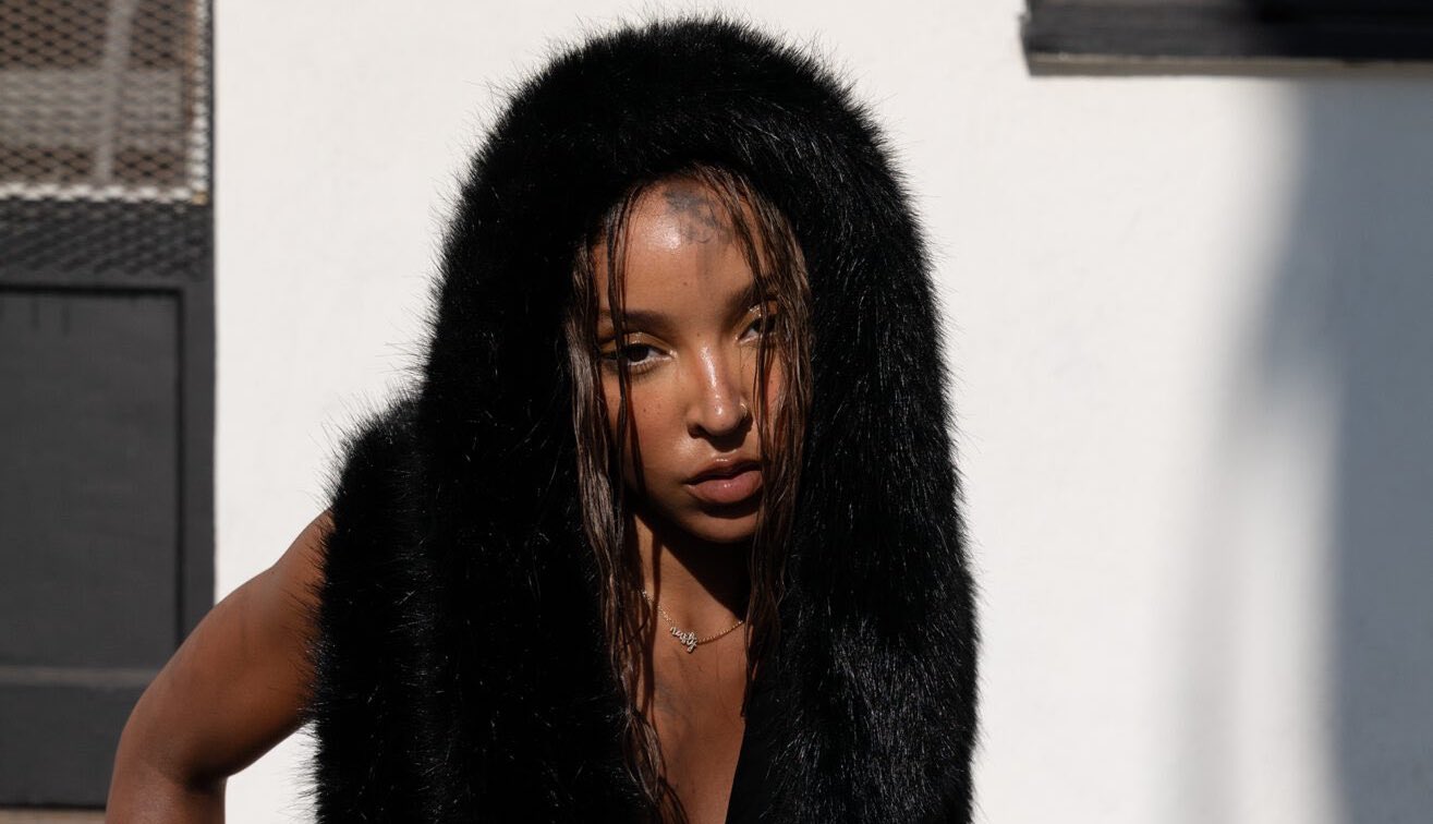 Tinashe talks about ‘sneaky’ rivalries among pop girls, industrial plants and why viral success doesn’t always last