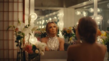 New Video: Vanessa Williams - 'ILike Moonlight'