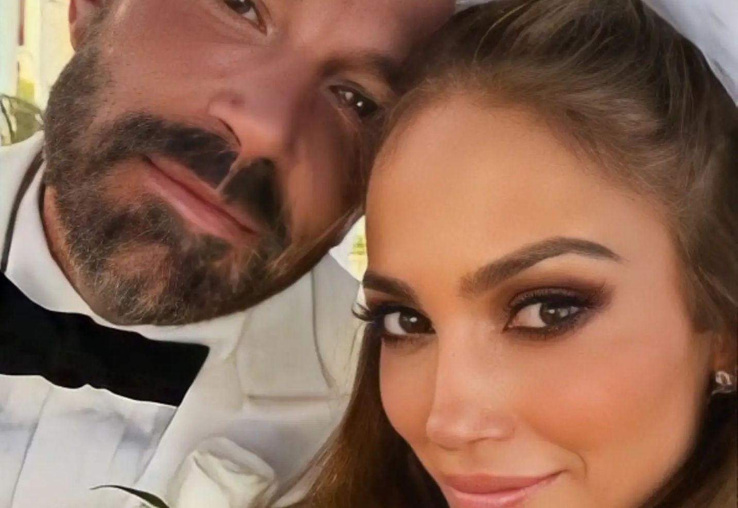 Report: Jennifer Lopez & Ben Affleck “Still Moving Forward with Divorce” Despite Reunion Snaps