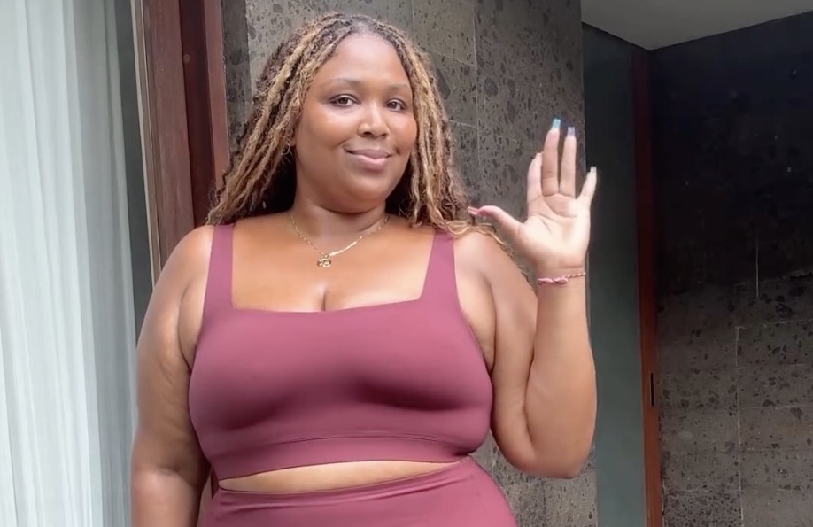 Lizzo Flaunts Dramatic Weight Loss