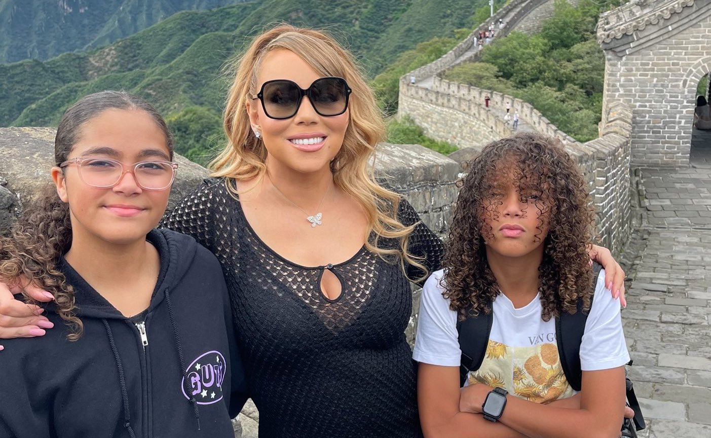 Hot Shots: Mariah Carey Visits The Great Wall of China with Twins Monroe & Moroccan