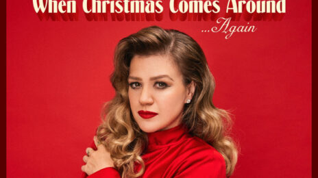 Stream: Kelly Clarkson's 'When Christmas Comes Around…Again (Deluxe)'