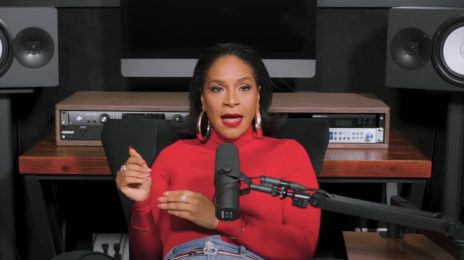 Teedra Moses Threatens Critic for Claiming She Supports R. Kelly: “I Will Slap You!”