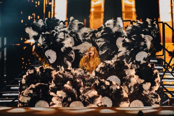 Jennifer Lopez Rocks Saudi Arabia