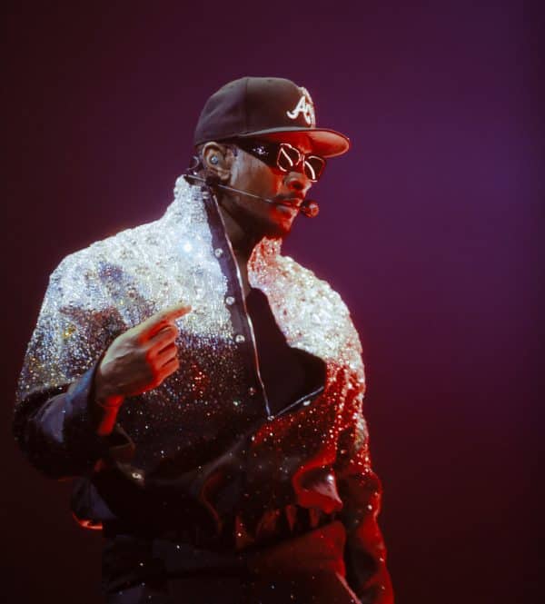 Review: Usher's Epic 'Past, Present, Future' Tour Thrills