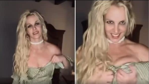 Britney Spears Wardrobe malfunction