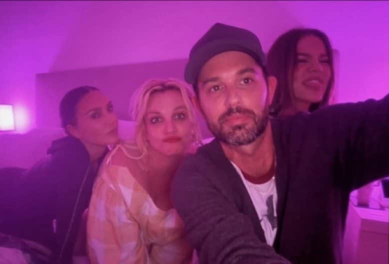 Britney Spears Resurfaces Online with Kim Kardashian & Khloe Kardashian