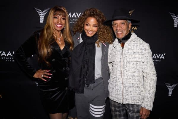 Janet Jackson Reunites with 'Good Times' Co-Stars Ralph Carter & BernNadette Stanis