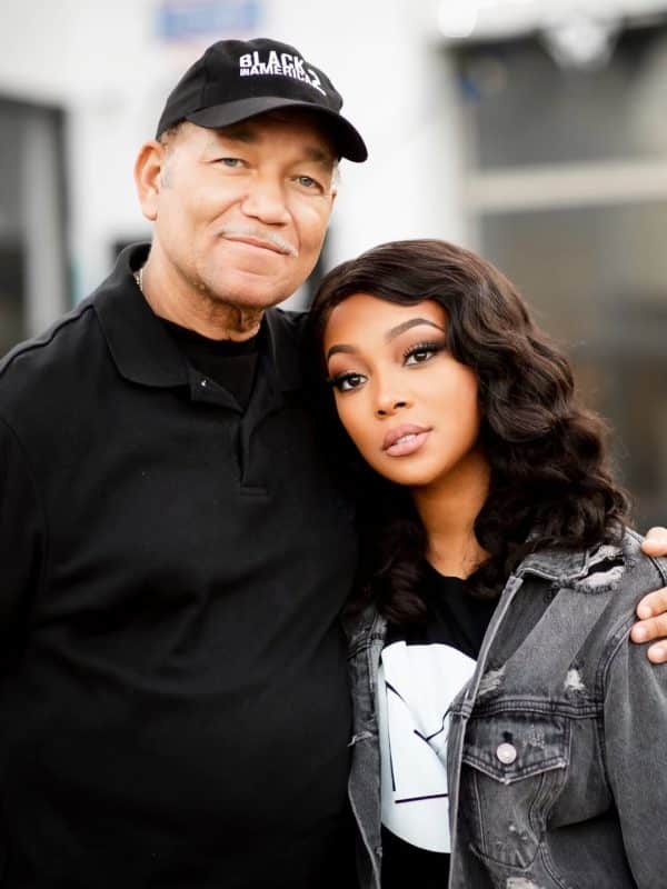 Monica Announces the Death of Her Father: "No More Pain"